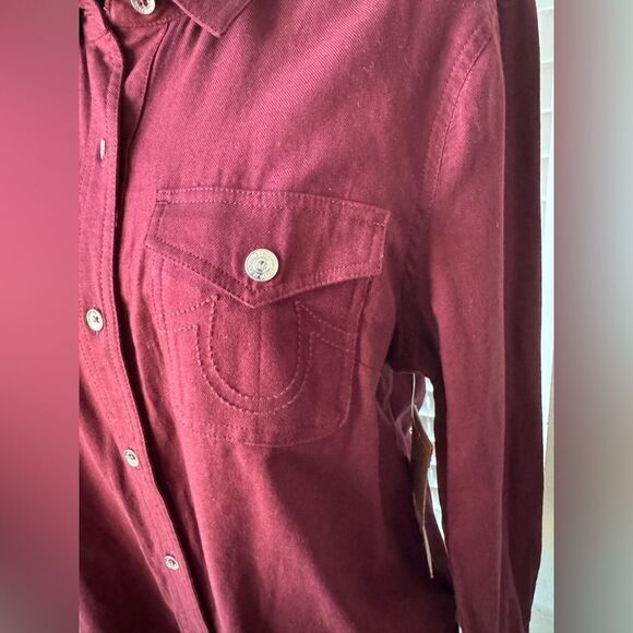 True Religion Utility Shirt Womens L Burgundy Long Sleeve Roll Tab Button Up NWT - Picture 3 of 11